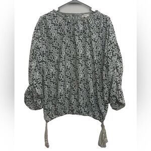 Max Studio Womens Blouse Top Floral Size XS Flower Ruffle Pattern Black White